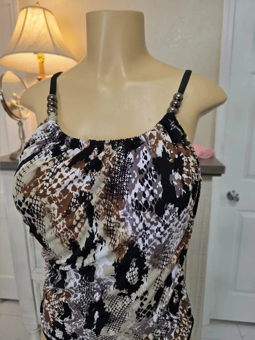 Magie Suit NWOT Women’s One Piece  Swiminsuit Size 12.